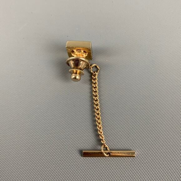 NO BRAND Gold Tone Metal Square Lapel Pin - Picture 2 of 3